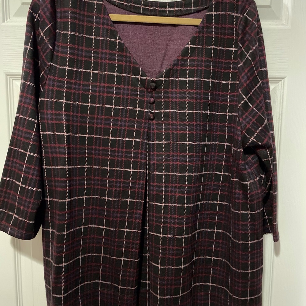 J. Jill Ponte Knit with Button and Pleat Detail; Size XL